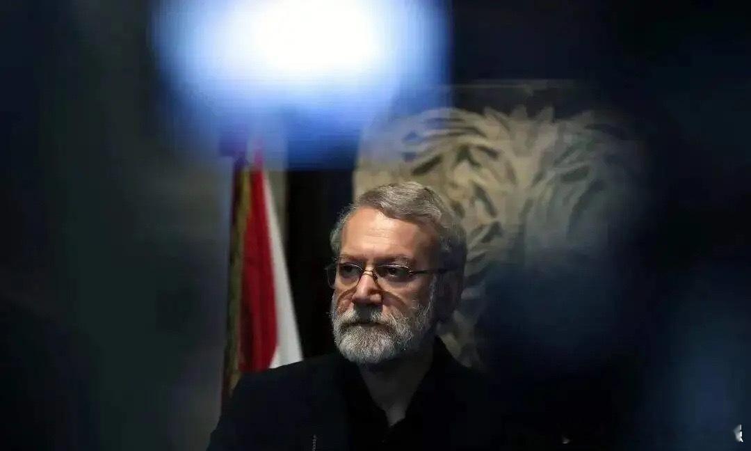以防长称拉里贾尼“已被打死”，就在全球半信半疑中，迎来了大翻转，伊朗发布了拉里贾