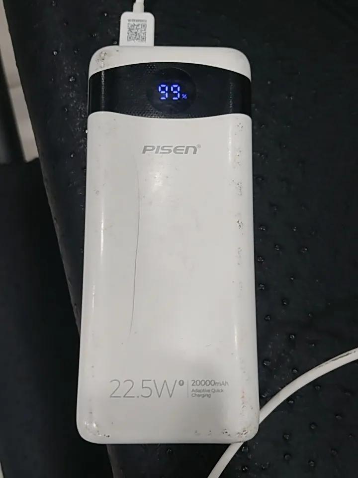 充电宝鼓了，变形了，到底能不能用了？
当年买还挺贵的，是品牌充电宝，有知道的告诉
