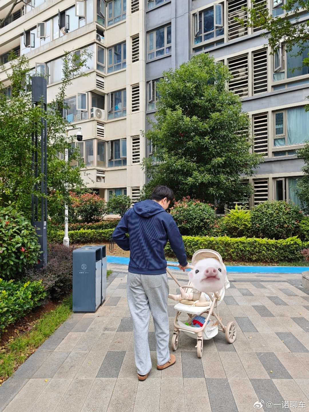 希望孩子快点长大又不希望他长大 当爹过后应该都会有这种感觉吧  ​​​