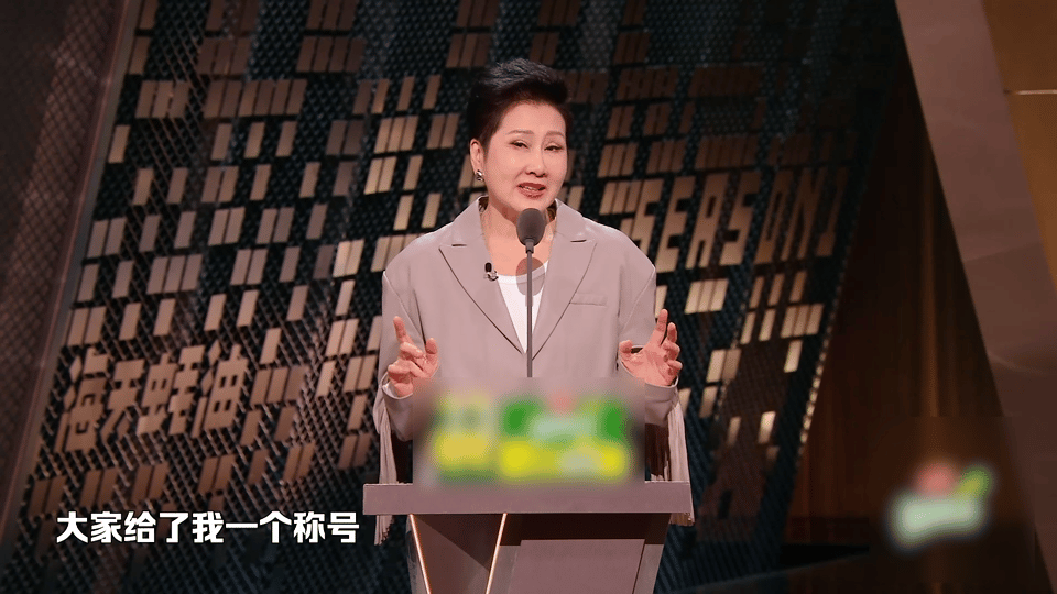 张凯丽没有我荧幕上全是孤儿 张凯丽回应太有梗！笑称自己是荧幕“妈妈担当”，被张绍