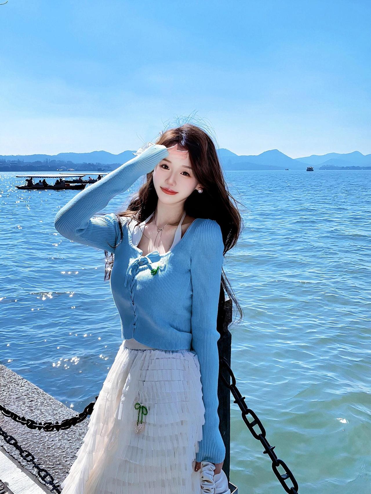 可爱美女海边自拍（9.5分）