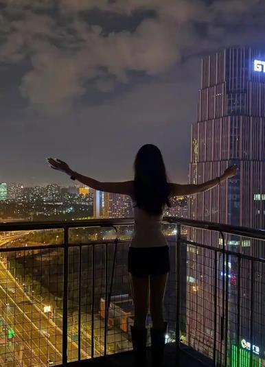 为什么一个曾经叱咤商场的人会选择跳楼呢？过去我始终想不明白这个事。既然那么有能力