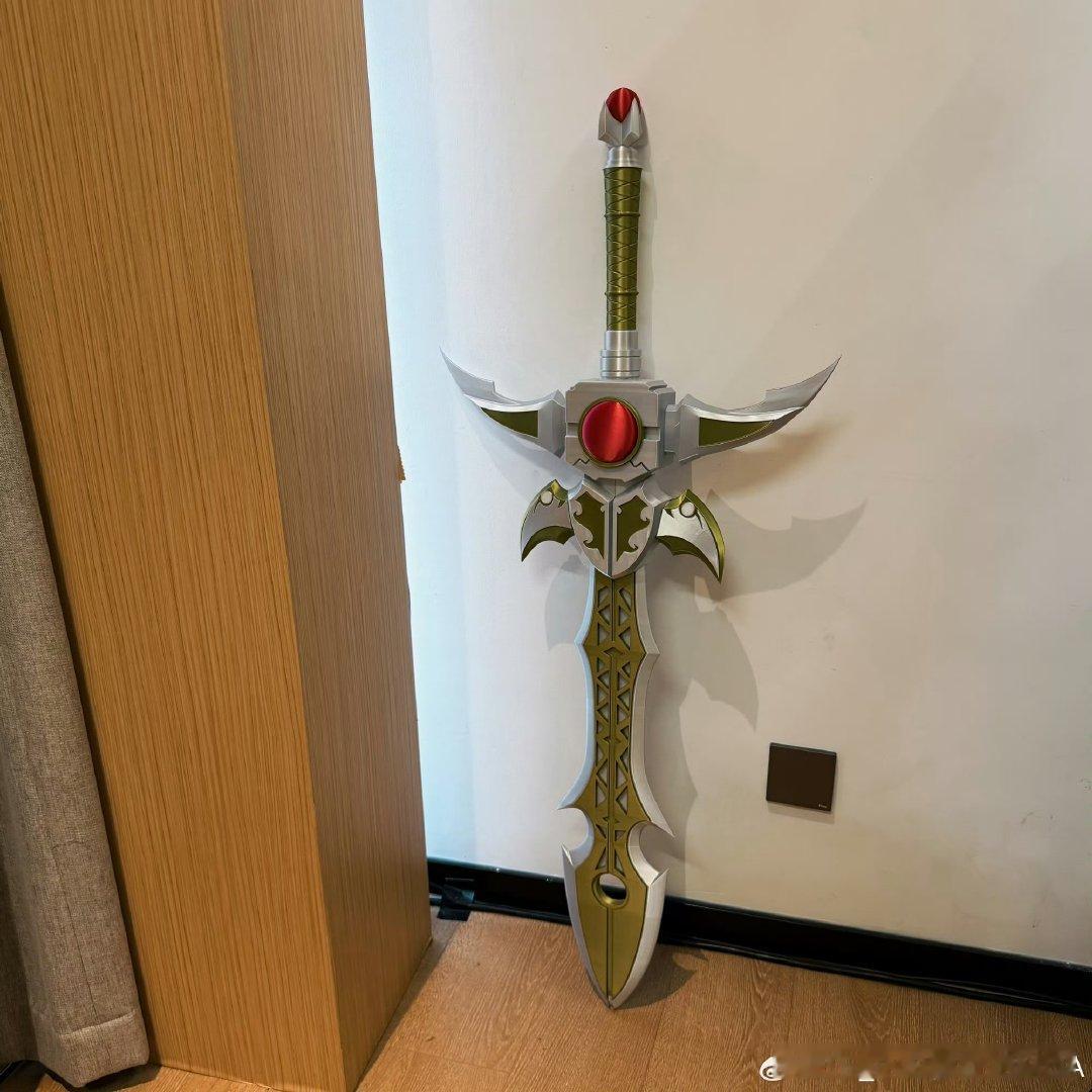 穆祉丞穆祉丞遇见了春天的蜜蜂穆祉丞晒小蜜蜂穆祉丞晒了小蜜蜂挂件，好可爱