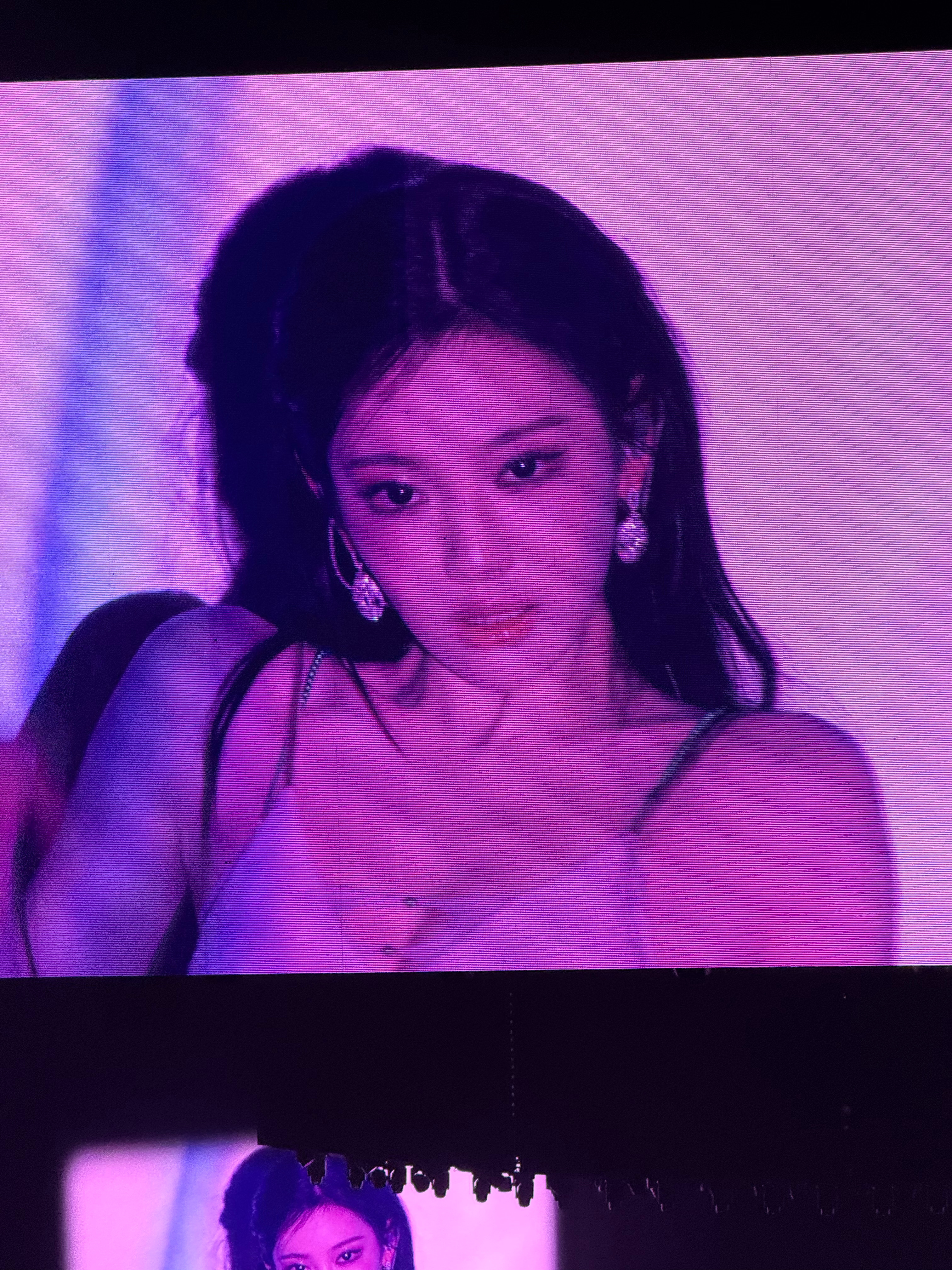 宁艺卓演唱会饭拍大屏生图（稿主自摄） 