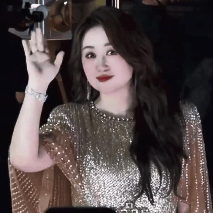 金像奖马丽长发港风造型妈咪来着 好美 