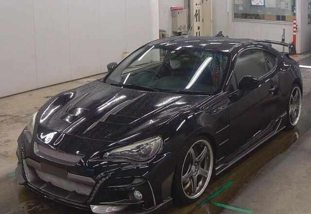 来自USS 东京拍卖行的亲民价格丰田小跑车
丰田86这个车名 看过《头文字D》的