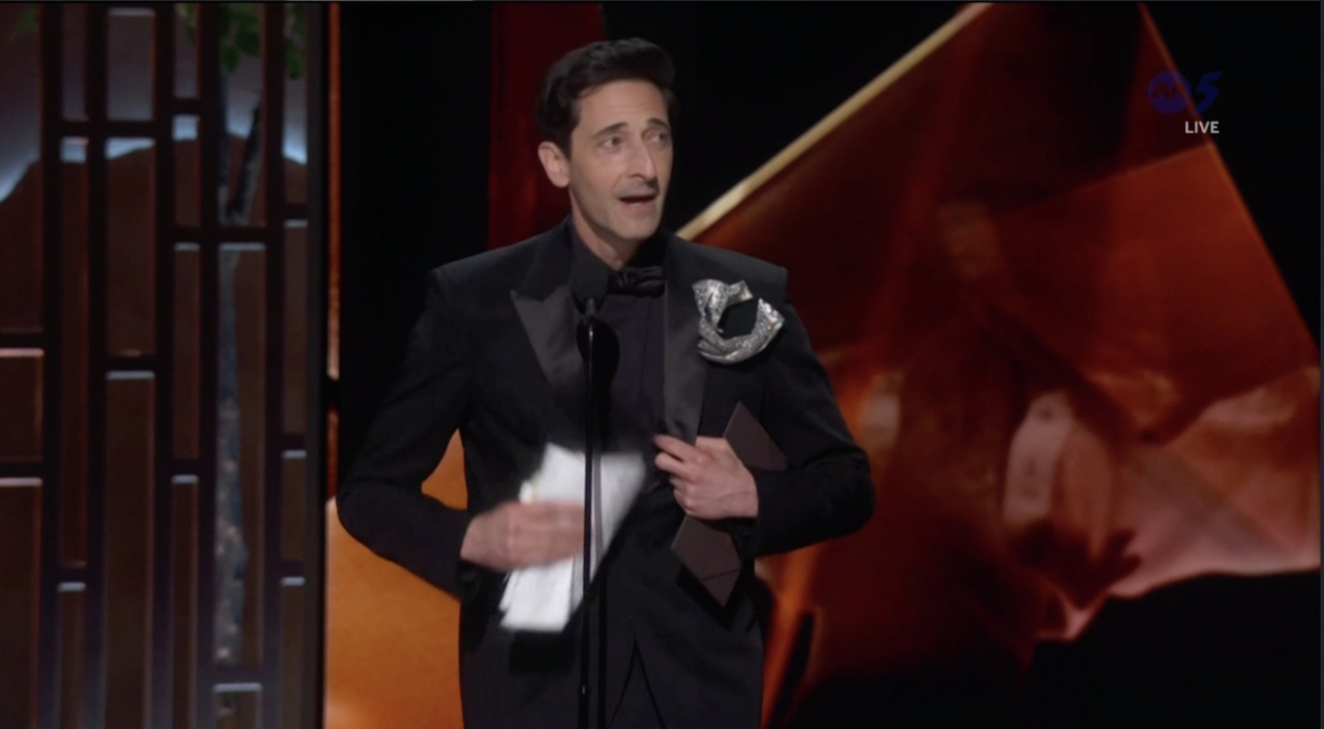 2026奥斯卡获奖名单 笑死奥斯卡还是会整活，让去年影帝得主艾德里安·布罗迪拿一