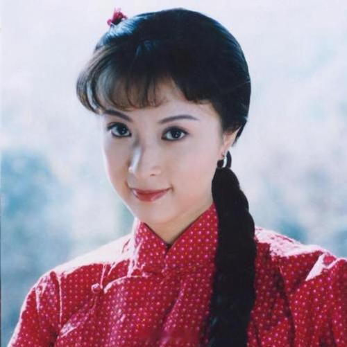 演员价值不应被外表定义，更不能断章取义！她傻吗？金巧巧回应说不适合演农村人，说这