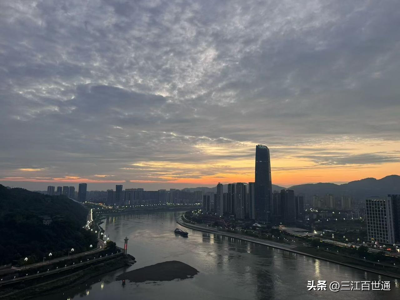 【临时交通管控】2026年9月14日07时50分，G85银昆高速宜宾段因宜宾北站