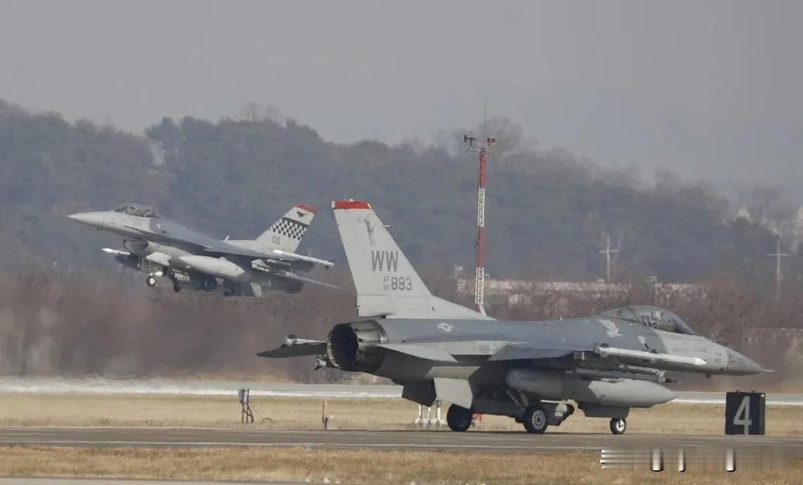 🇺🇸🇨🇳 趁着中国庆祝新年之际，美国试探了中国的警惕性。

2月18日，