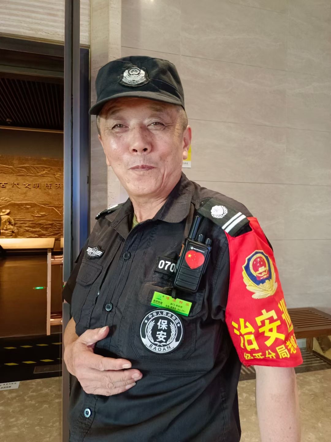 毛姆：一个人掉进水里，他游泳游得好不好没关系，反正他得挣扎，不然就得淹死。 ​​