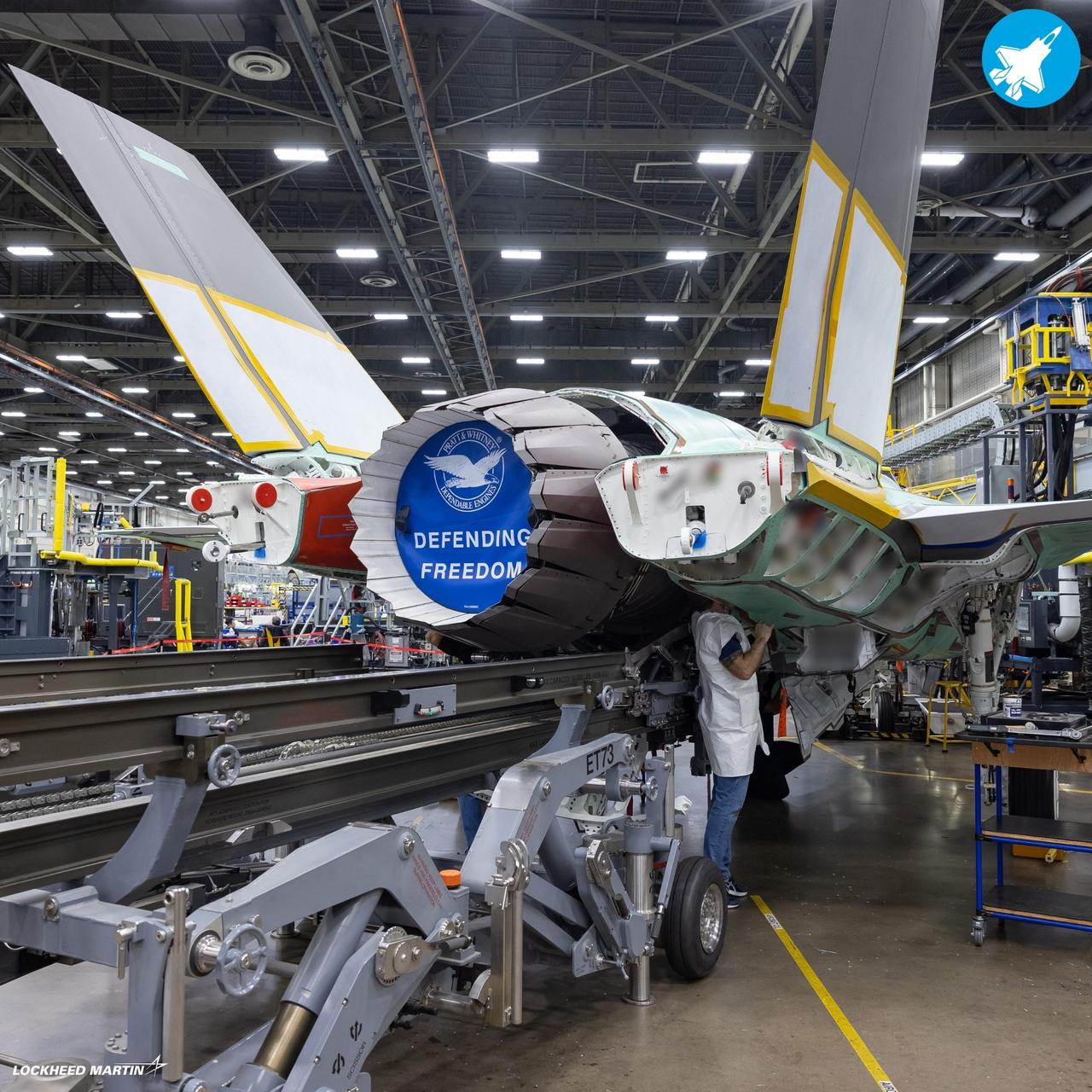 近日，洛马发文称，德国首架F-35于5月完成发动机安装。