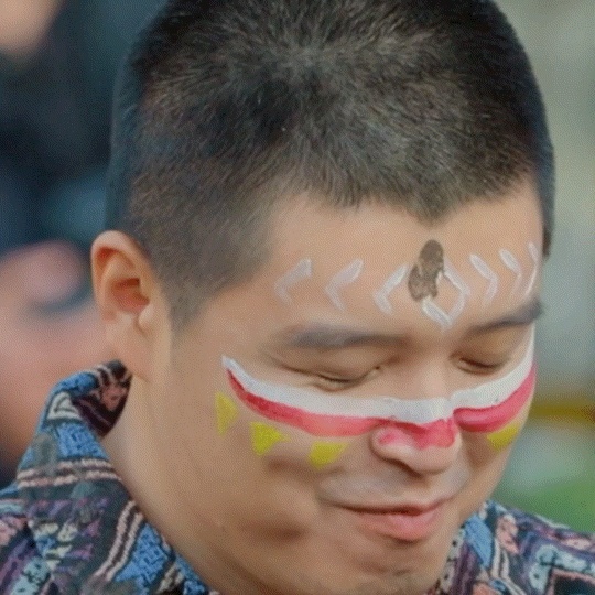 你是马頔那他是谁马頔又瘦了哈哈哈哈哈 马頔这镜头落差也太大了。在五哈里是油腻显眼