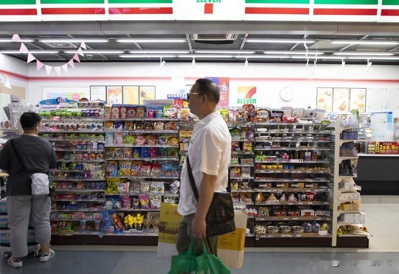 救命药困前台5小时：冷漠岂能成致命借口
 
武汉51岁男子老胡入住雅斯特酒店时突