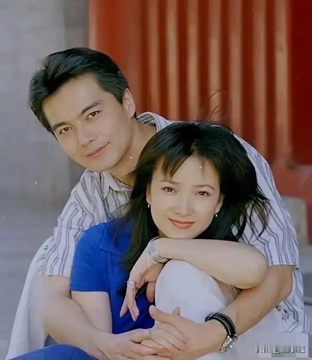 何晴离世后，前夫许亚军人设彻底崩塌？如今何晴已经火化，然而他的IP至今显示在美国