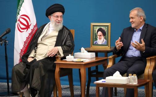 以色列第14频道报道称，该国情报部门截获了伊朗总统马苏德·佩泽基安与革命卫队指挥