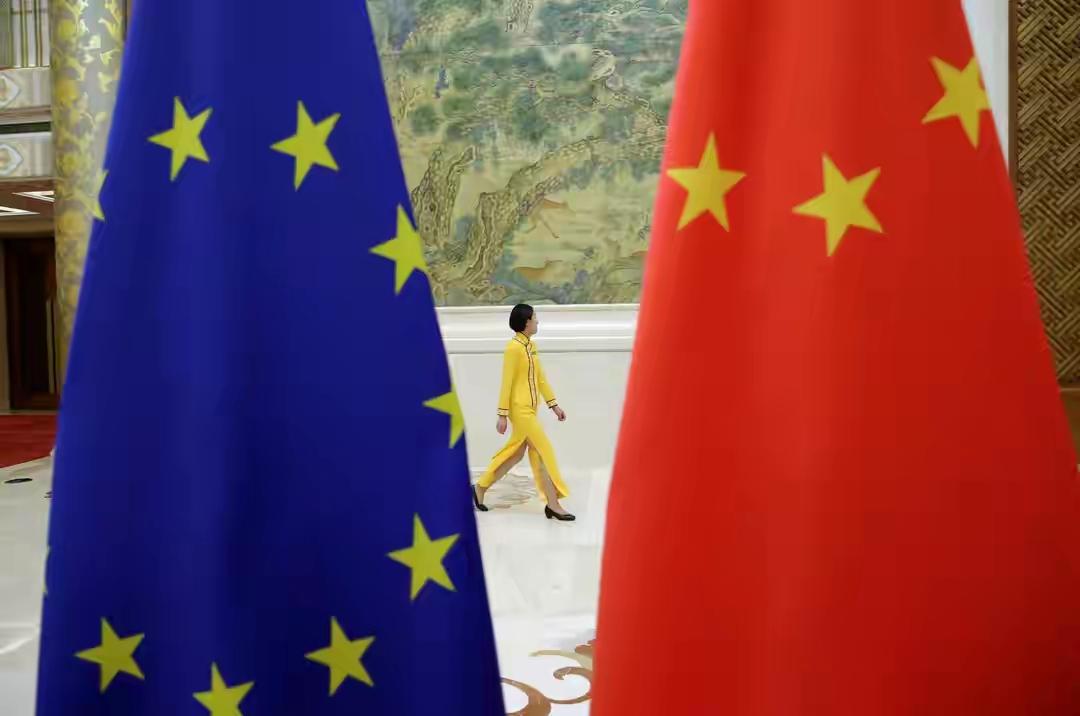 中欧航空博弈对中国航空业是机遇与挑战并存。中国放缓空客交付审批，施压欧洲加速C9