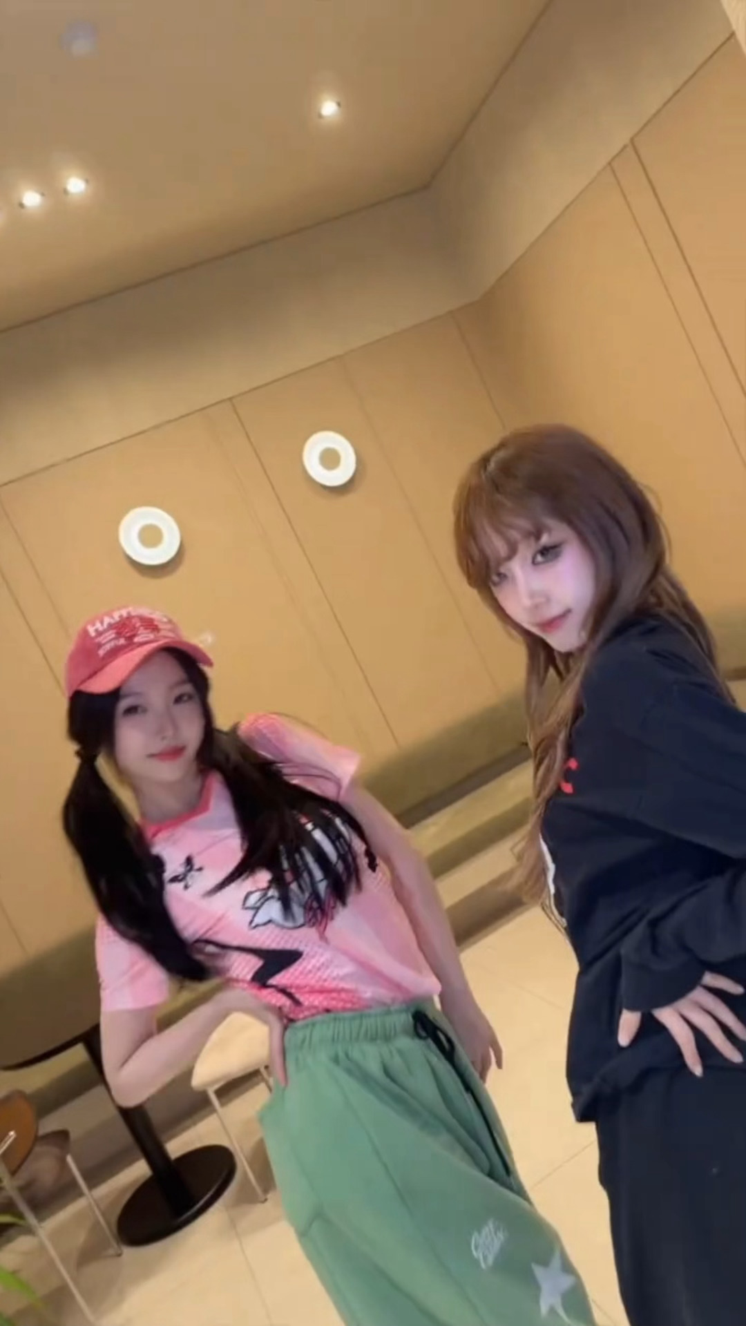 YENA和虞书欣cha了🥰🥰🥰🥰崔叡娜虞书欣cha