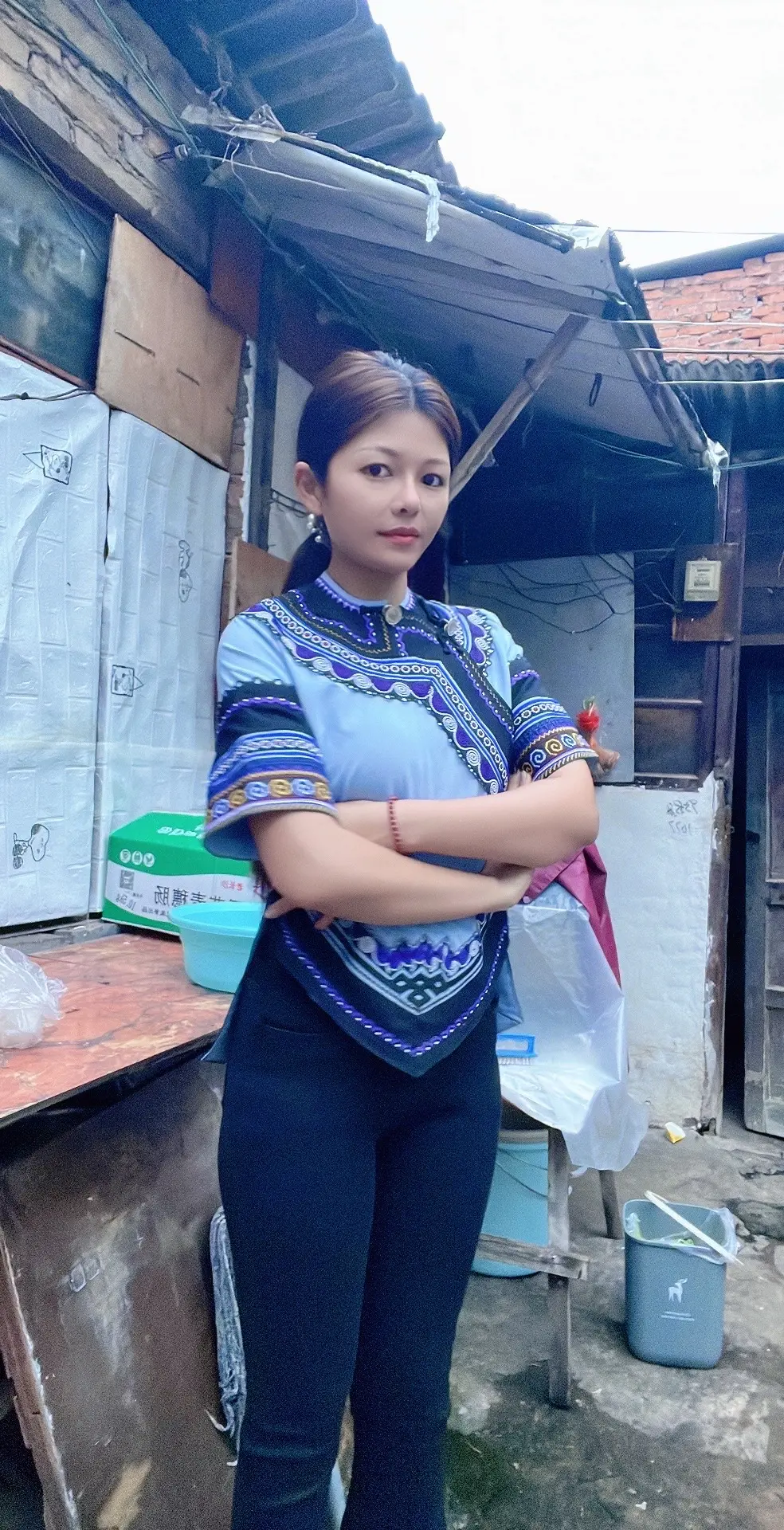 姐姐条件不允许，所以姐姐不敢带你回来.