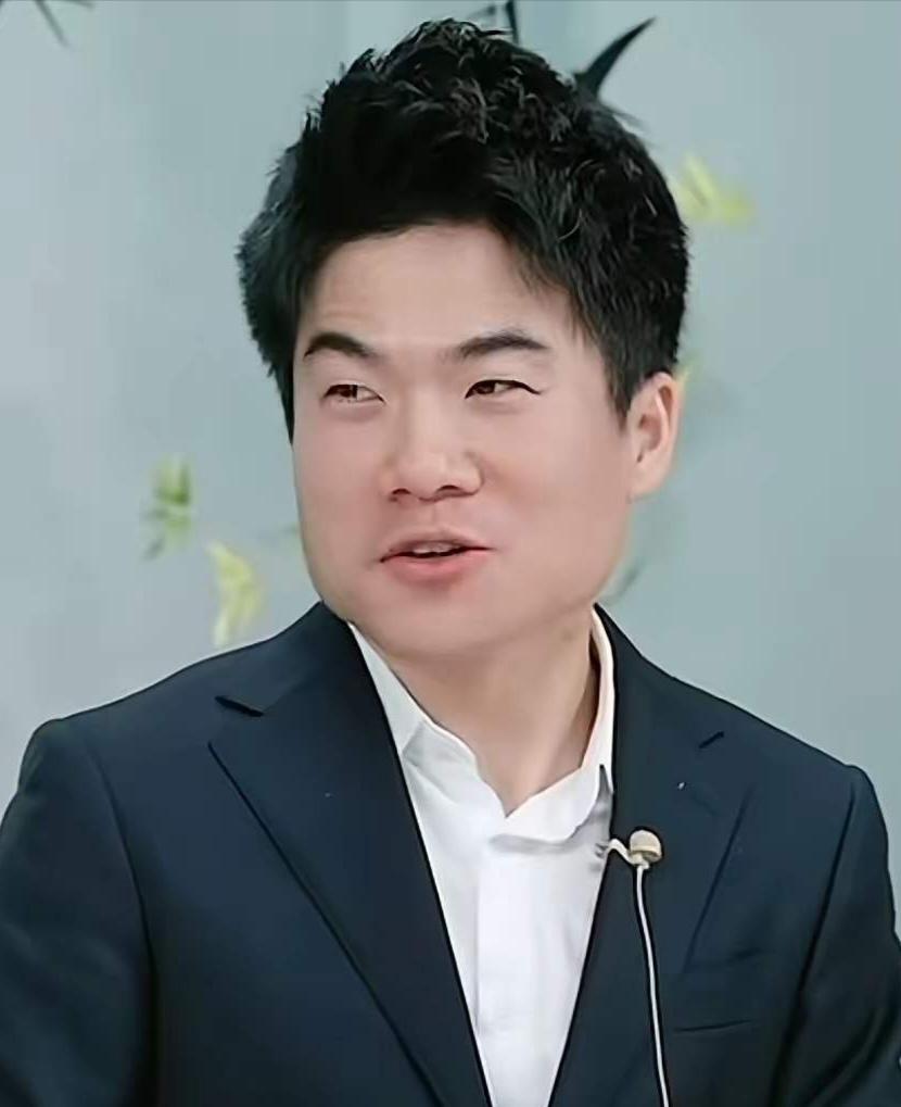 董宇辉选品，跟他直播间说的不敢说完全牛头不对马嘴，至少是有出入。
他选品的套路应