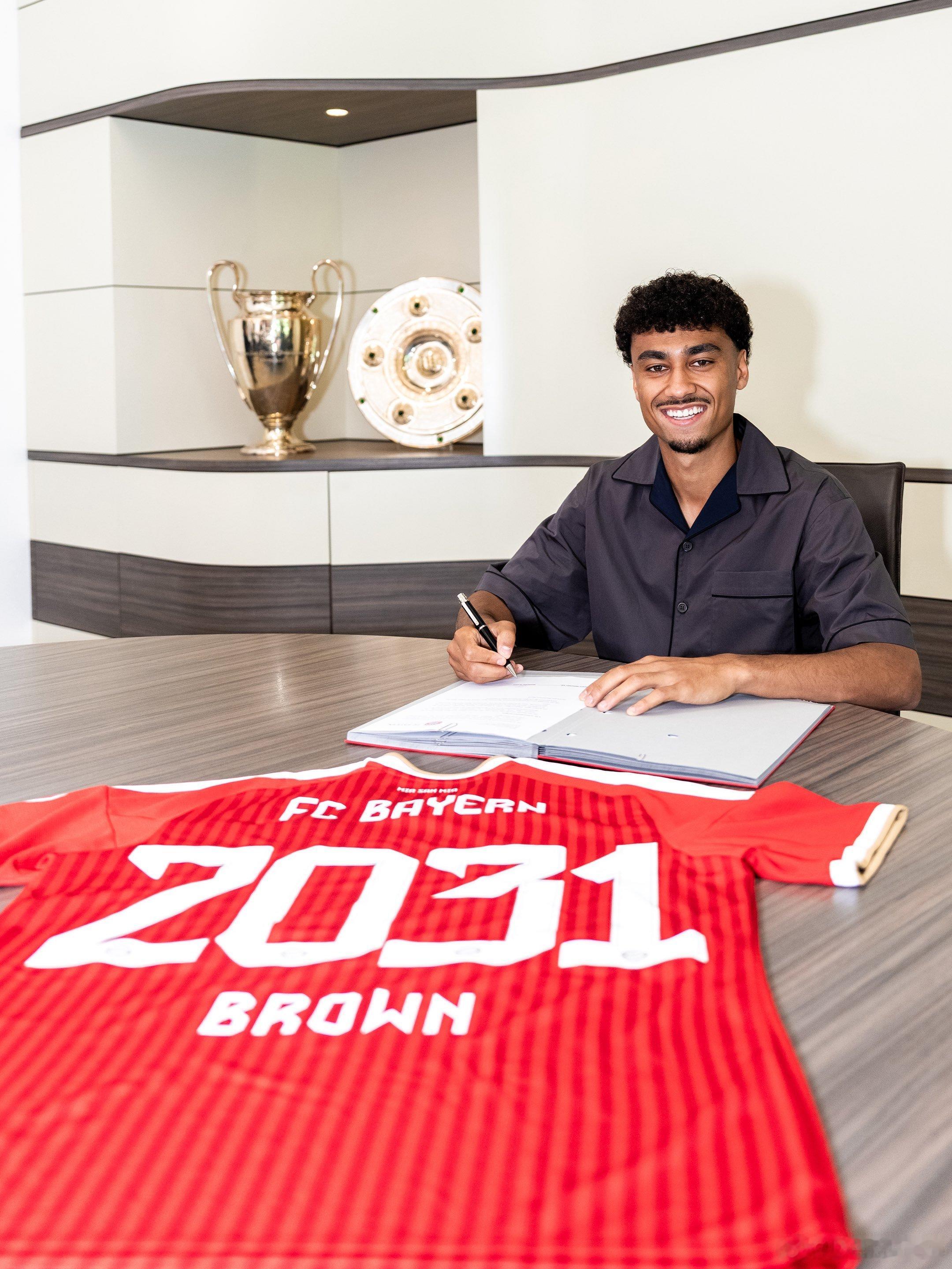🔴⚪️伊斯梅爾·塞巴里✅🇲🇦🔴⚪️納撒尼爾·布朗✅🇩🇪七月的開始，充
