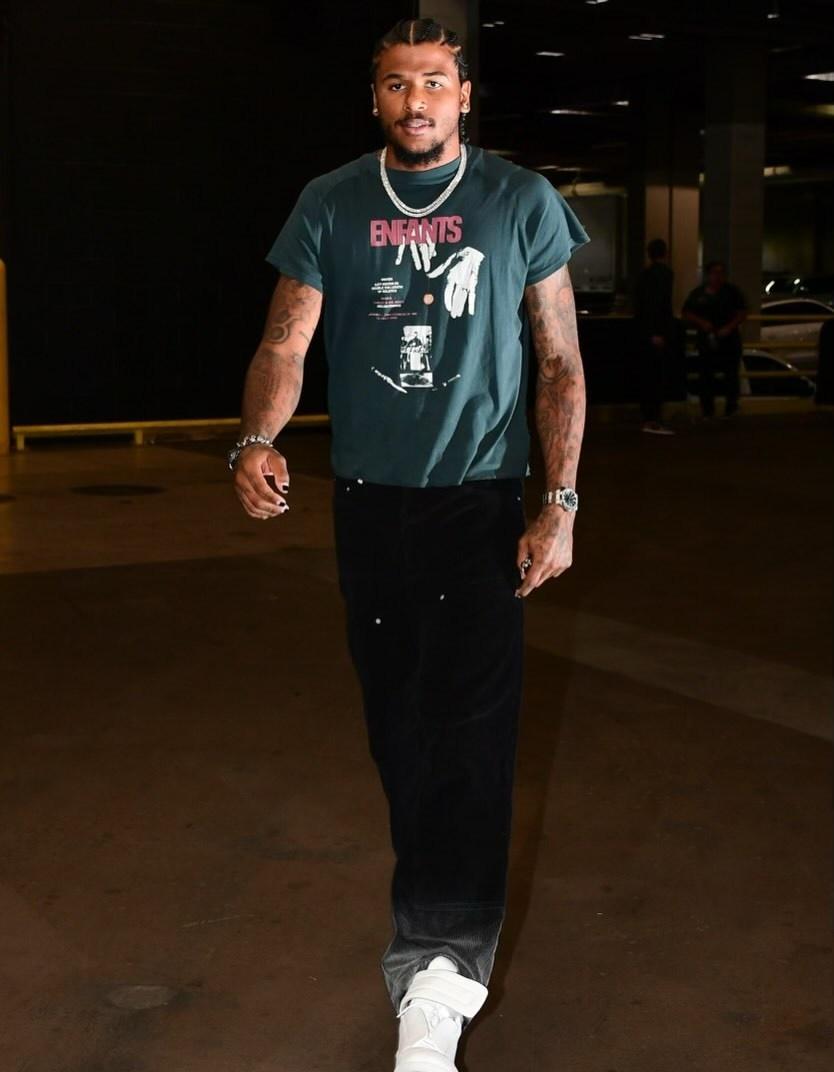 📸 杰伦近期的一些穿搭照

杰伦格林 ​​​