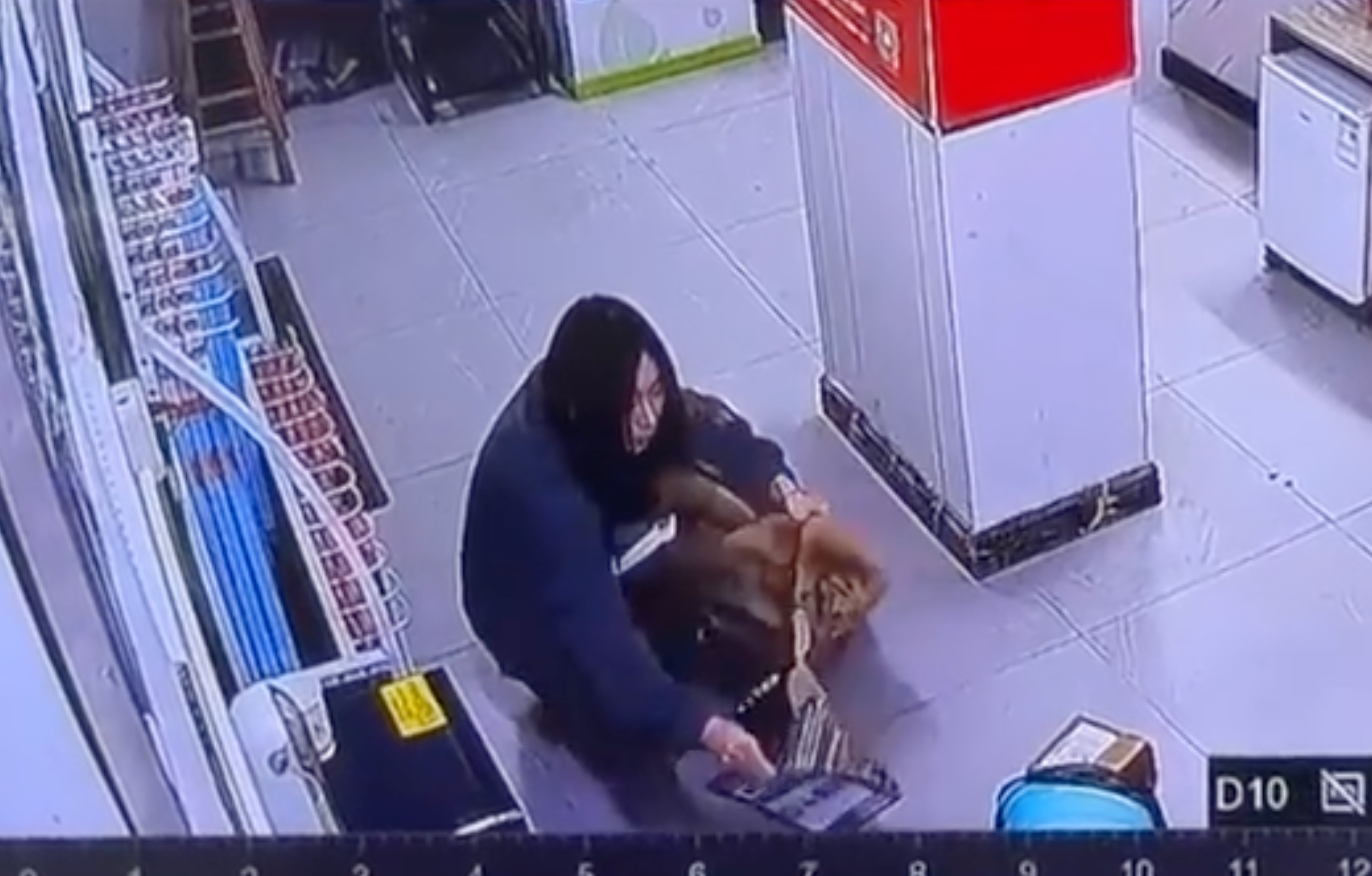 女子6.8万新买紫貂遭朋友擅自穿毁 咋越看越像起号的操作呢 