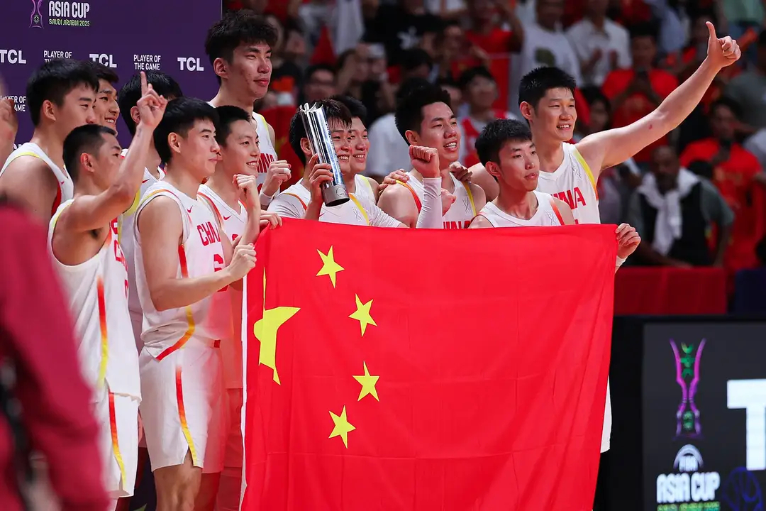 中国男篮去年14分大胜新西兰 刚好1年前！去年亚洲杯半决赛中国队14分胜新西兰 