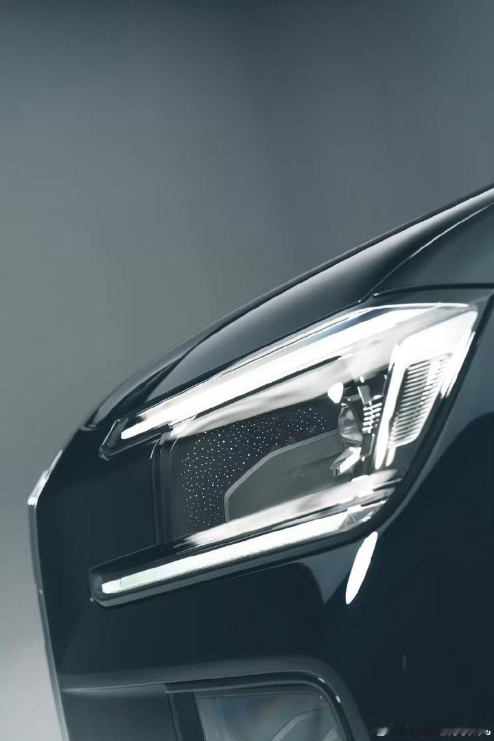 极氪8X预售38分钟破万极氪8X38分钟预售订单破万这个成绩还挺令人惊讶的毕竟车