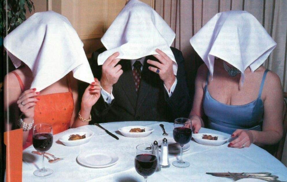 法国人为何明知羞耻却还是要吃圃鹀。

1995年除夕，法国前总统弗朗索瓦·密特朗