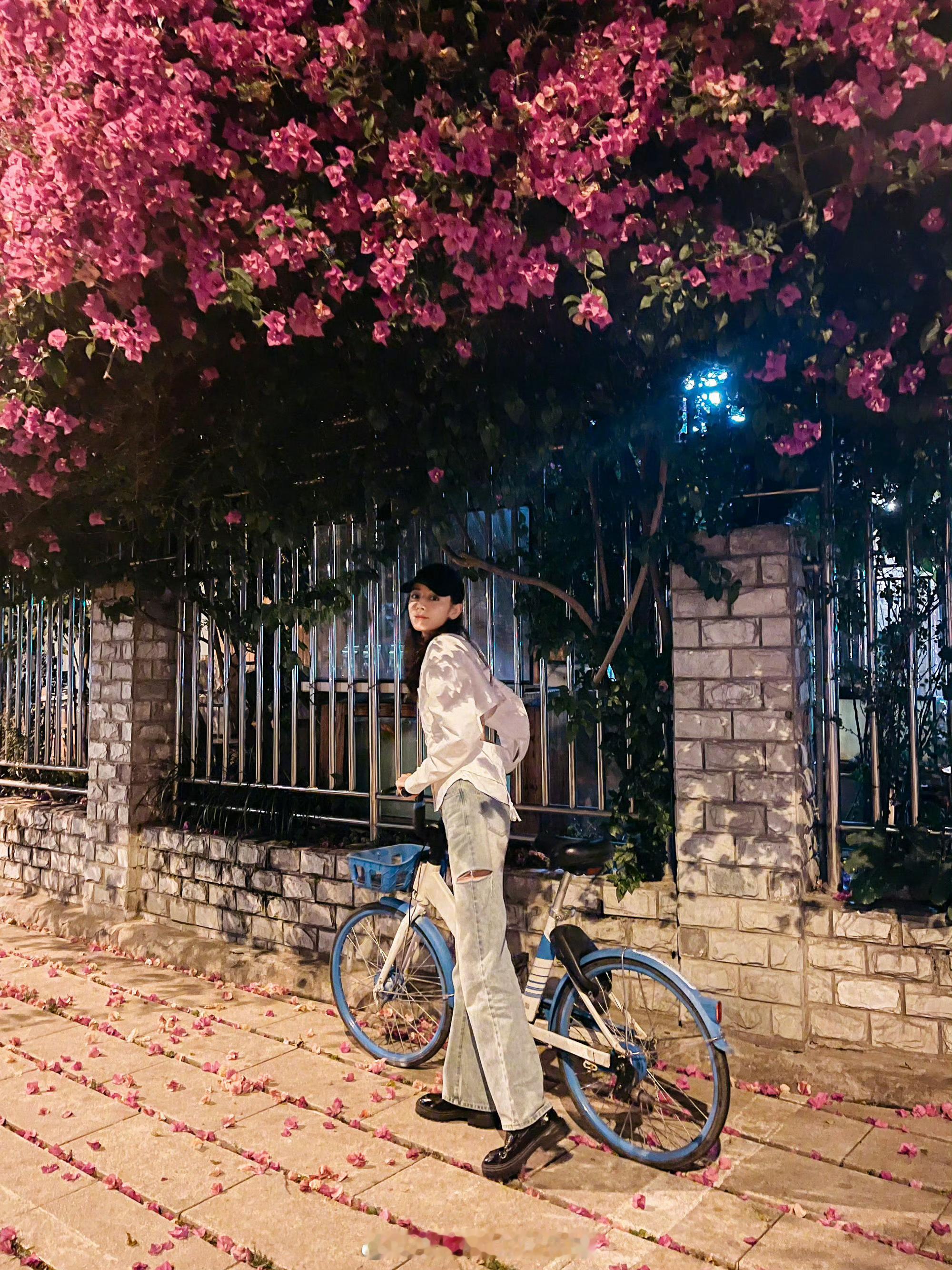 姐姐的ootd迪丽热巴 ​​​