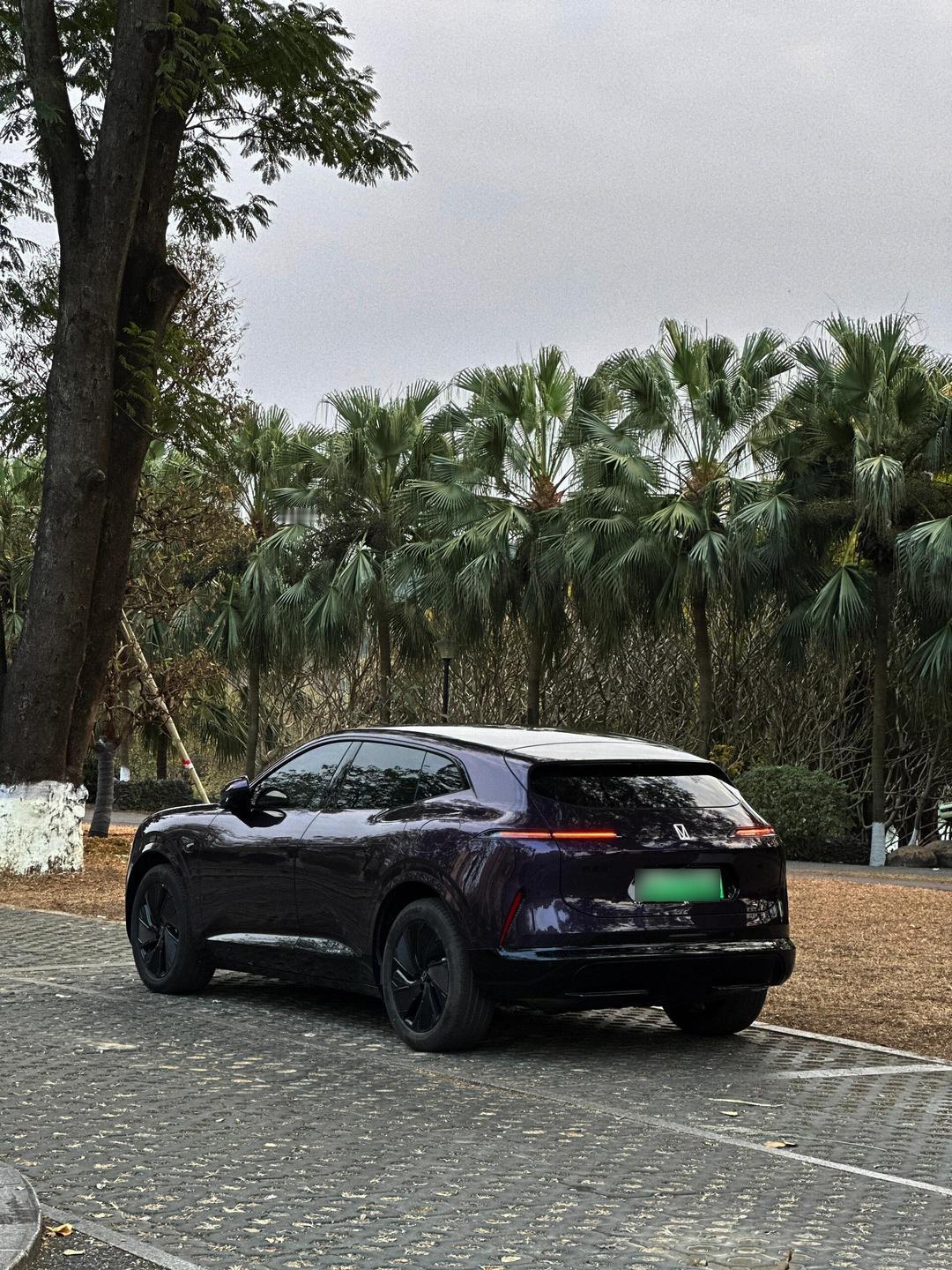 阿维塔 07｜华为智驾中型 SUV，二手捡漏认准完全体年款
作为长安、华为、宁德