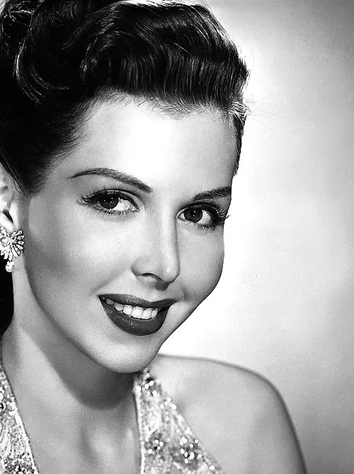 深焦影迷考古这张拍摄于1999年2月6日的照片，是《穆赫兰道》（2001年）幕后