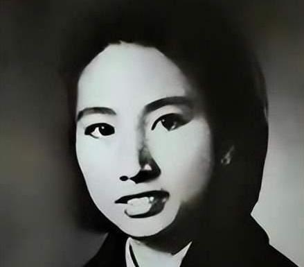 87封家书试真心！这段被全网误解的革命婚姻，藏着最顶级的人品
 
1944年，名