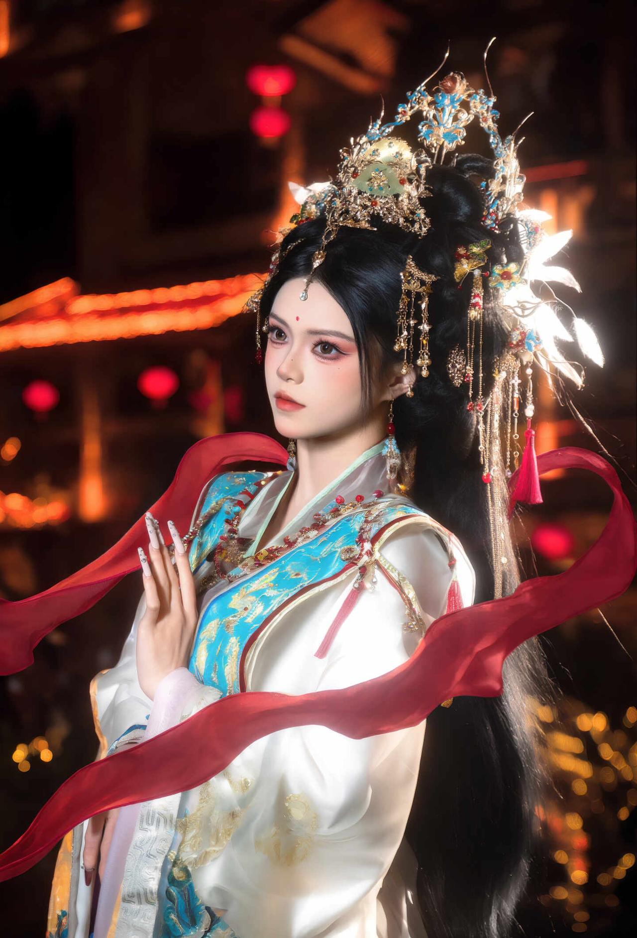 永庆坊妆造封神！这才是古风神女天花板✨谁
在永庆坊做的这套唐风华贵妆造直接美到失