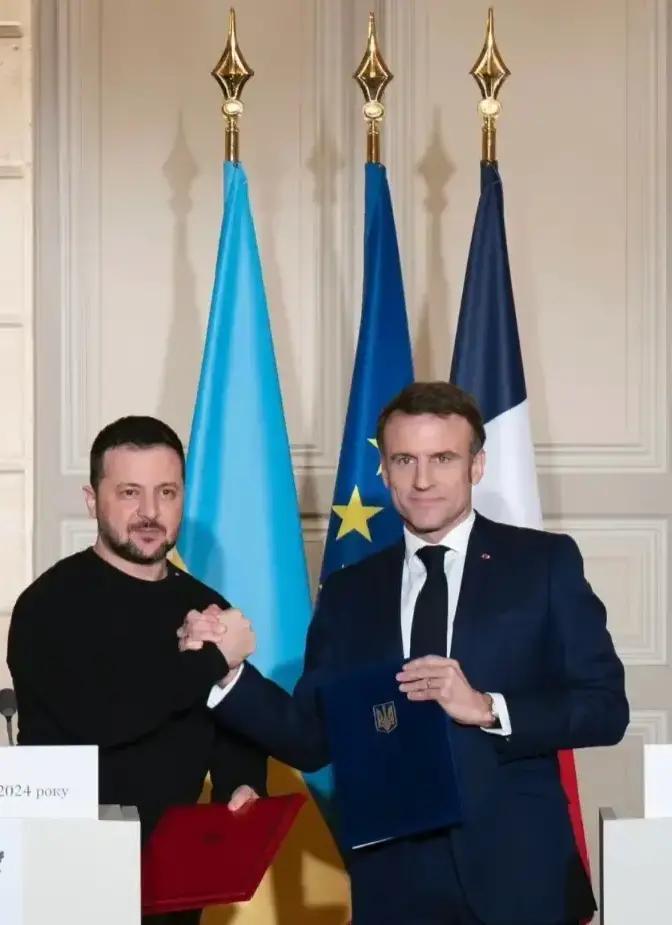 正式拒绝，乌克兰权威的回应来了！乌克兰总统泽连斯基刚刚表示，他愿意与特朗普会面，