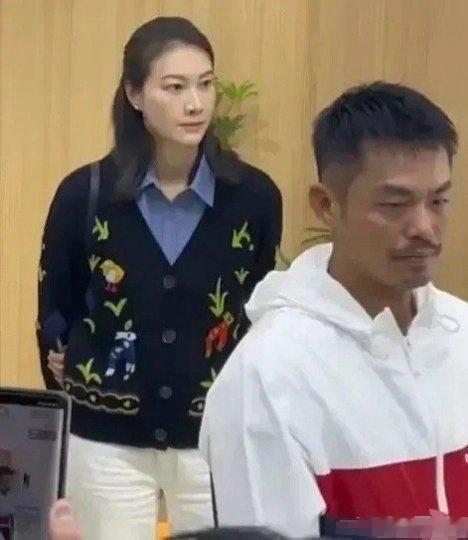 谢杏芳这冷漠的眼神真的吓人，男人还是要管住自己才行啊 ​​​