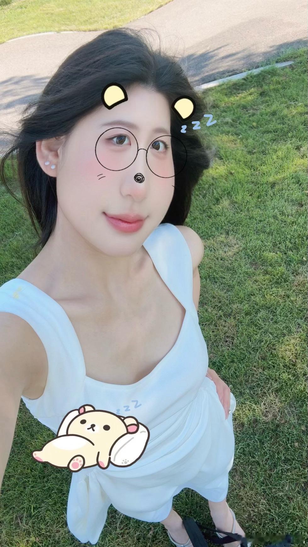 发现特效挺适合记录日常，因为不用p图。 ​​​