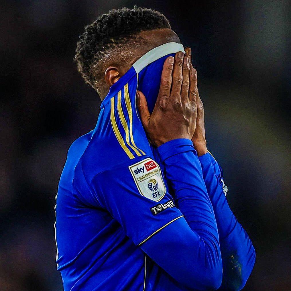 【蓝狐降入英甲】英冠第44轮，莱斯特城2-2战平赫尔城，在联赛还剩两轮的情况下，