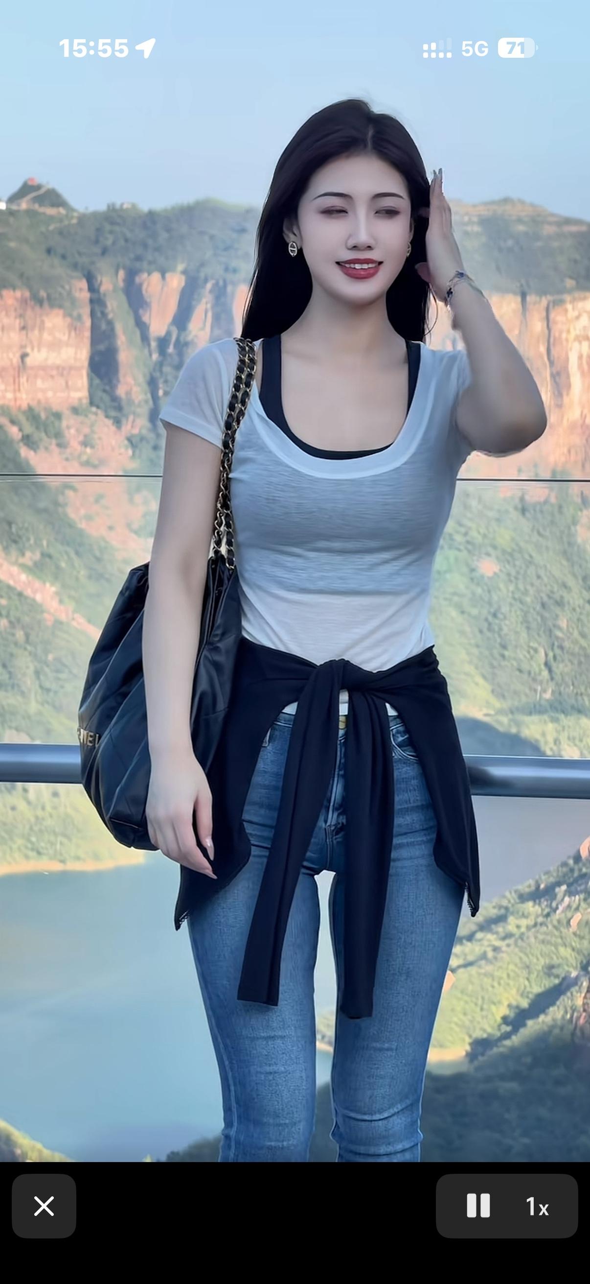 中秋，国庆，长假来了，
走，我们一起去游山，玩水