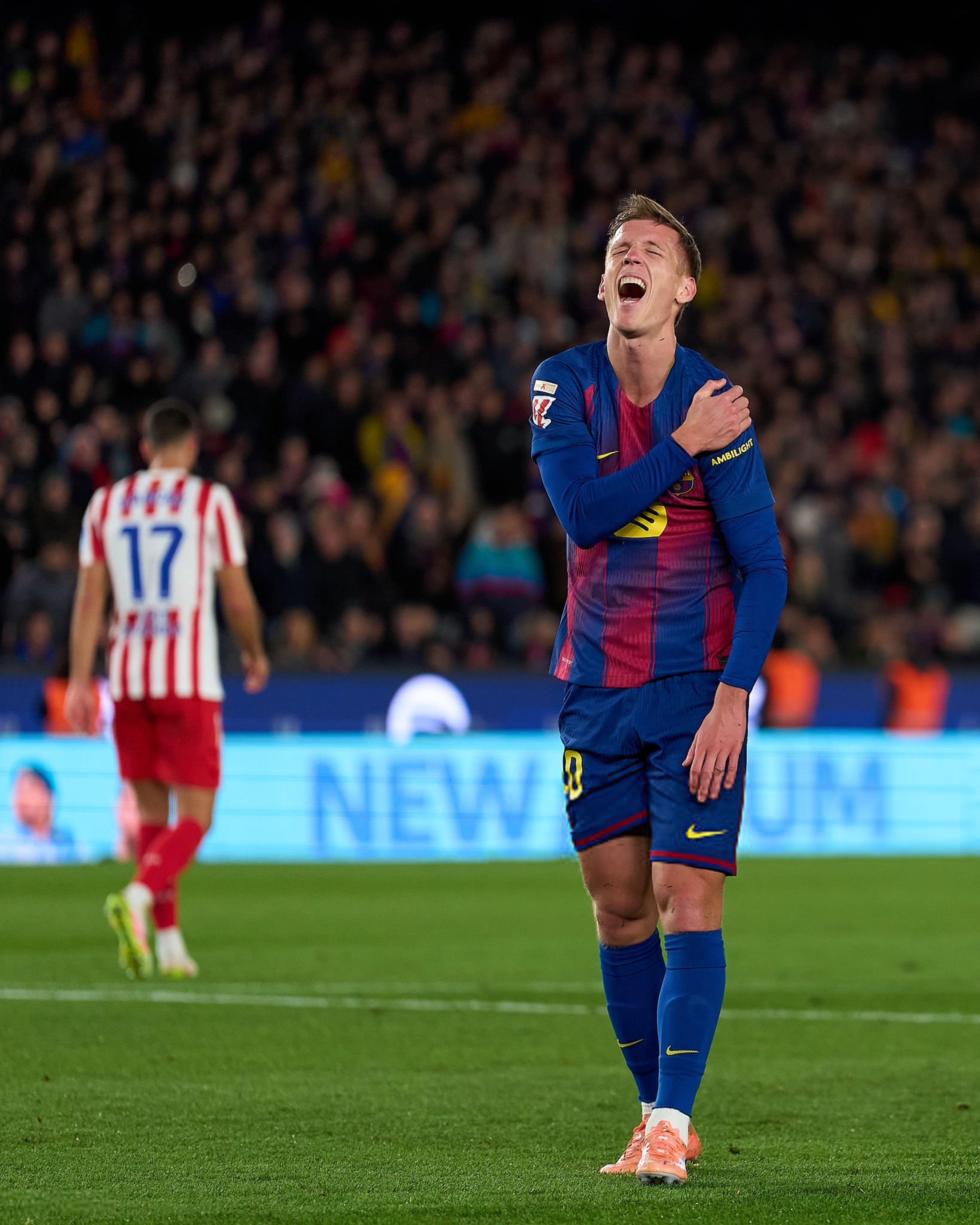 官方：奥尔莫的左肩脱臼了。 经过必要的检查后，选择保守治疗，不进行手术干预。 大