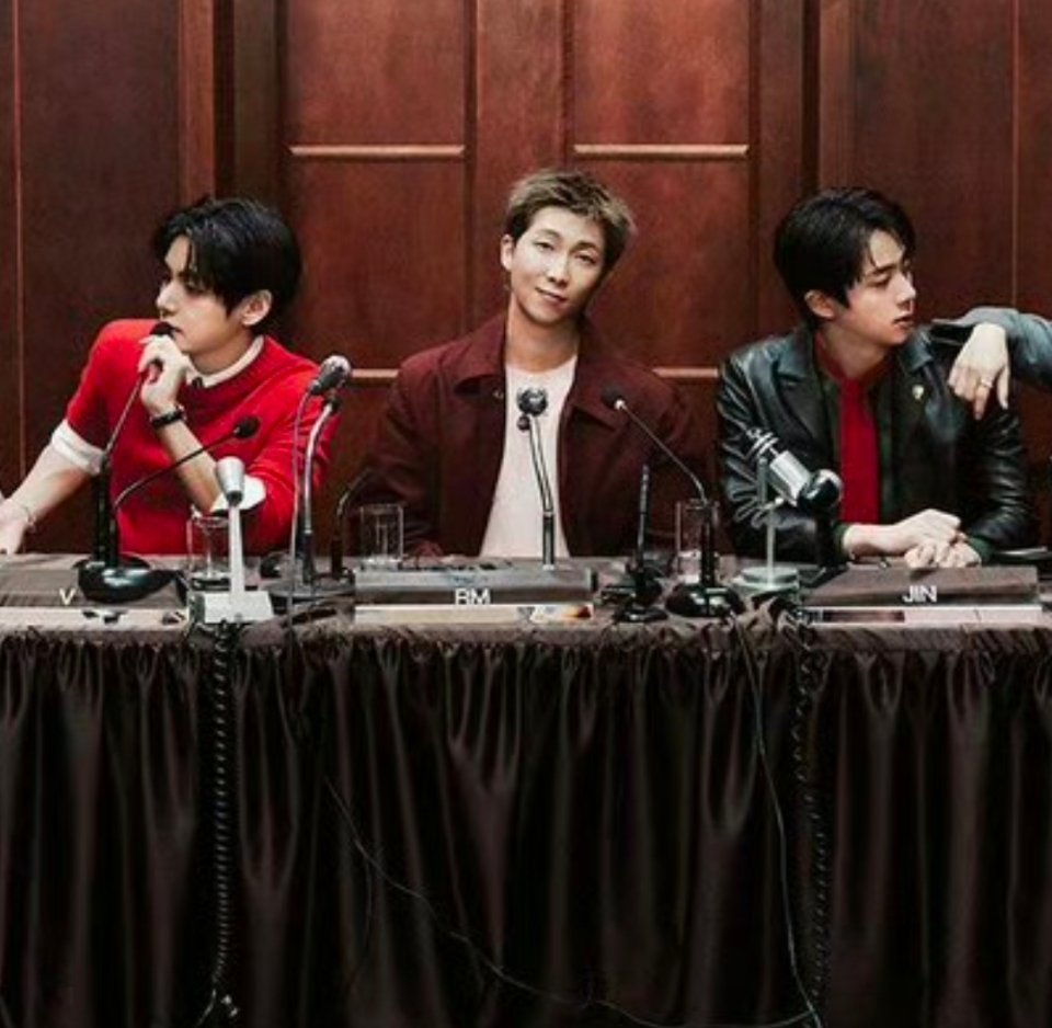 两口子闹别扭就这样找国王评理 