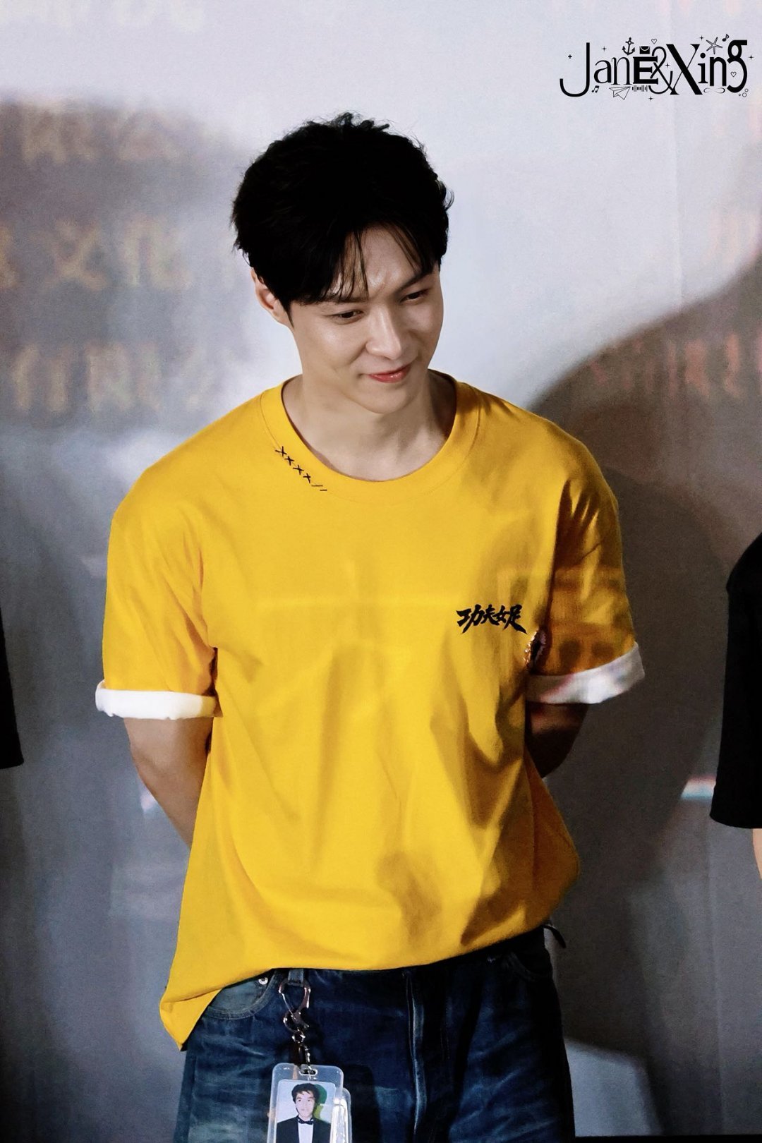 张艺兴回应肿脸特效妆兜不住真口水 假脸真口水，这段我能笑一年。张艺兴你真是天生的