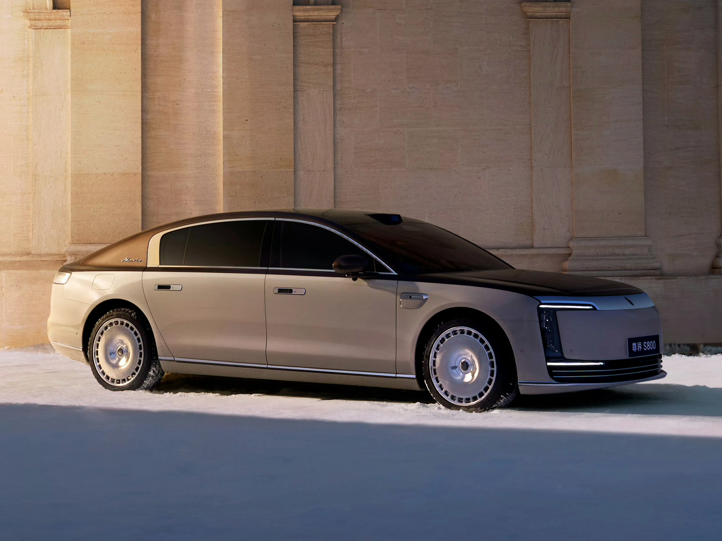 国产新能源最适合大饼轮圈的车型：仰望U8L尊界S800极氪9X这仨车是同一个风格