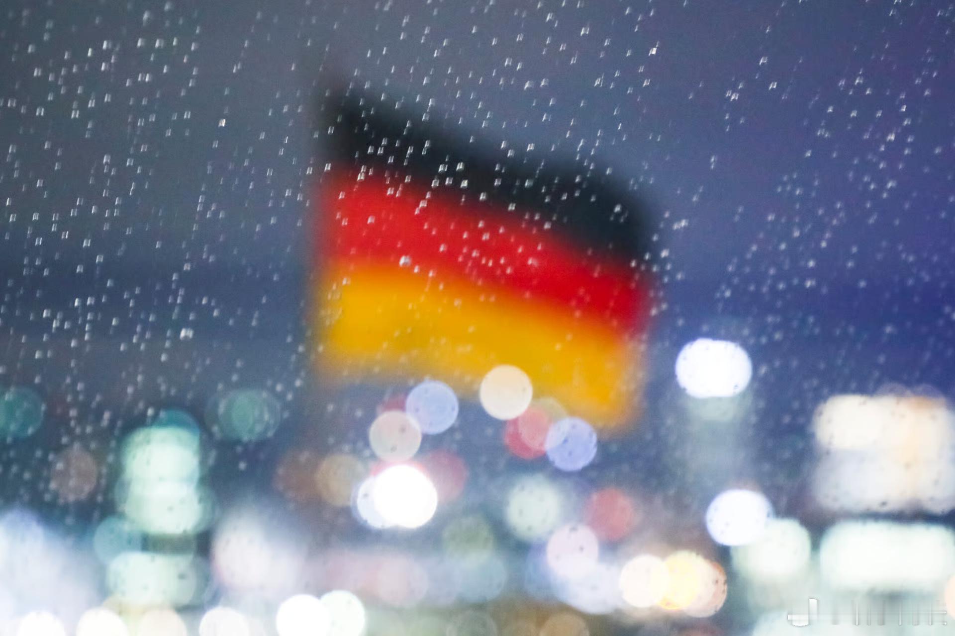 【德国计划赋予间谍机构广泛的新权力，以解除战后限制】[省流：德国拟大幅扩权联邦情