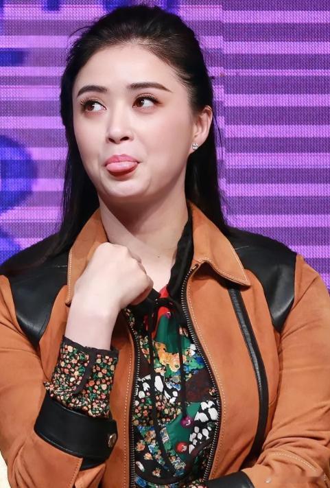 “四十女人一枝花”，42岁演员蒋欣应该在成熟期抓紧结婚，再过5年不结婚，恐怕会孤