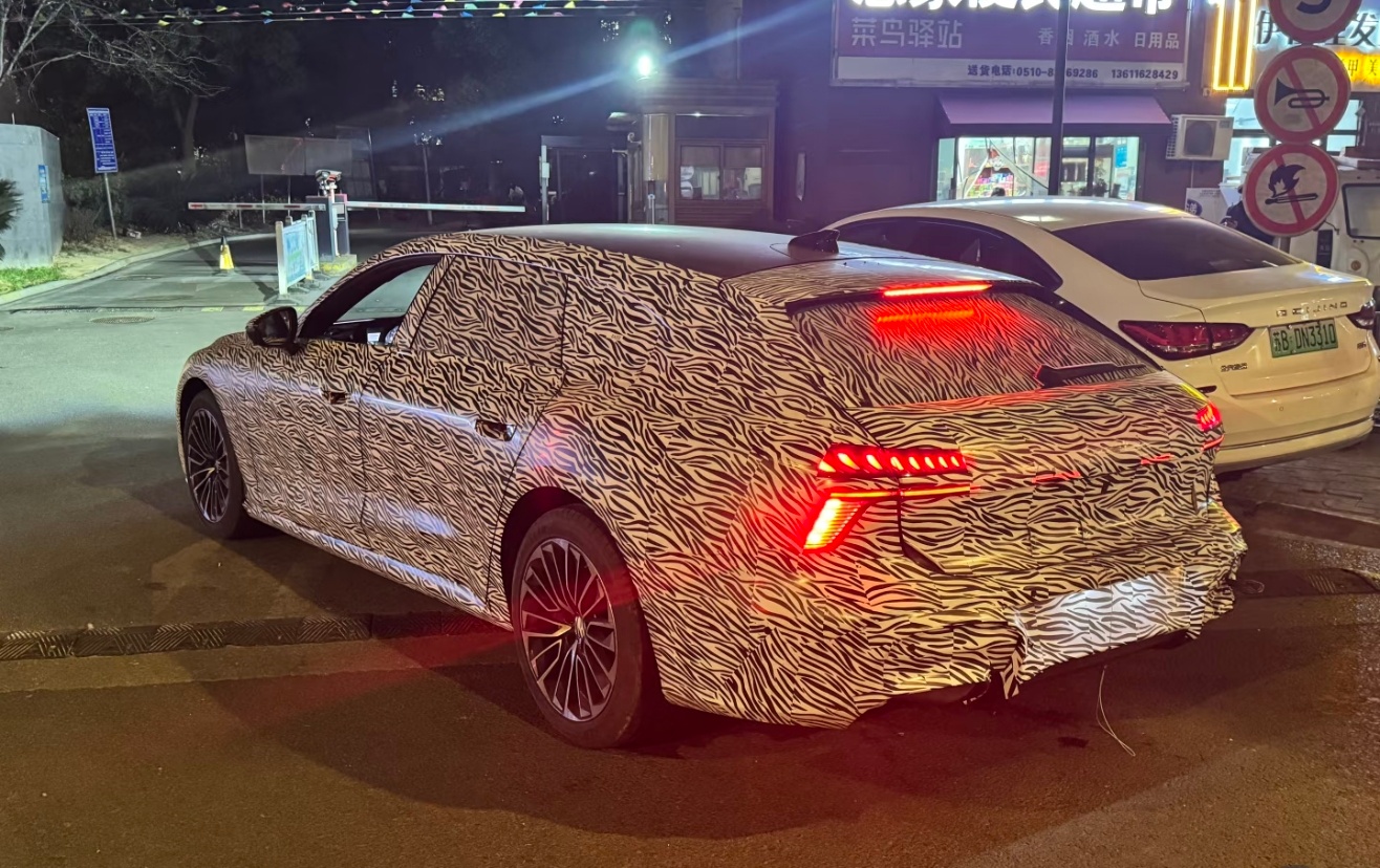 A7L 旅行版谍照车身比例足够舒展期待庐山真面目奥迪做旅行车应该是有水平的 大v