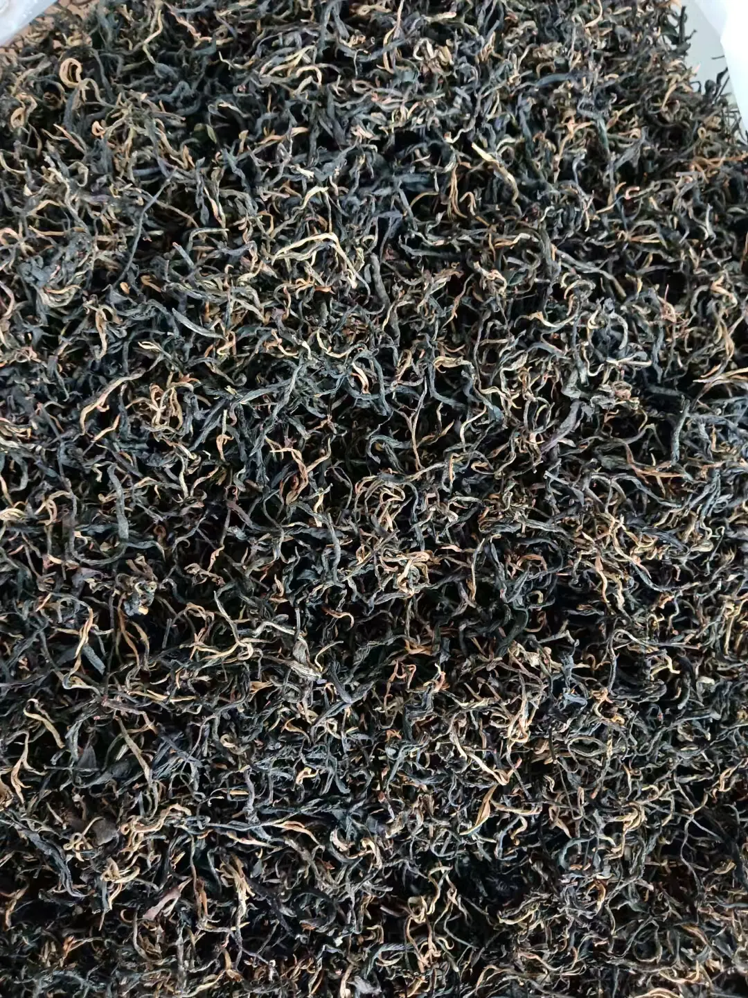 人生不过一杯茶 ，以茶会友真诚相待 ，爱喝茶的关注我 ，口感非常好 ，喝茶养生