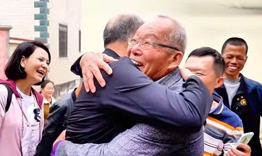 对赖清德说不！背离民意，发起弹劾！
台湾网友在网络上发起“弹劾赖清德”的活动，不