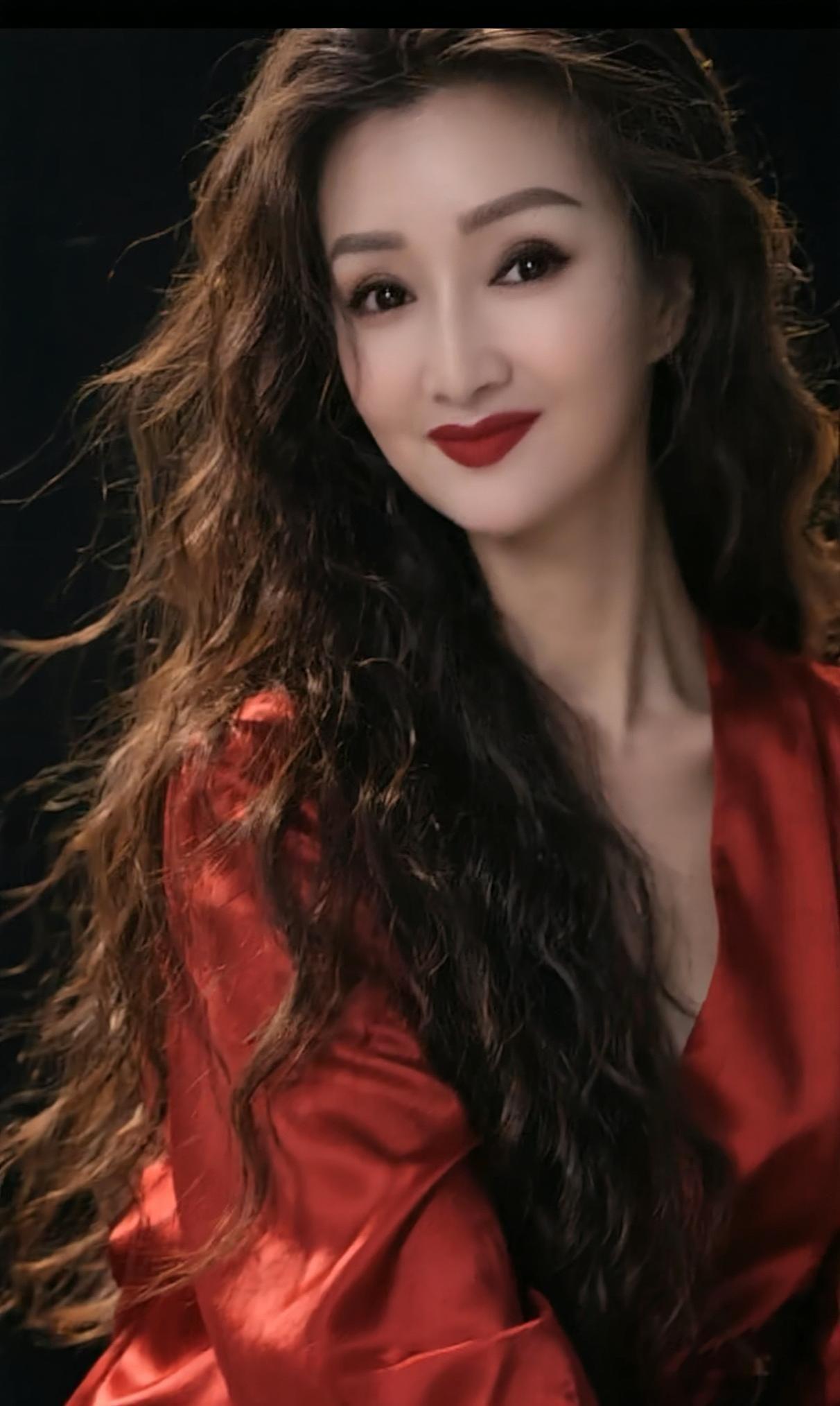 一个人时，是兵也是将，无依无靠时，自己就是千军万马………